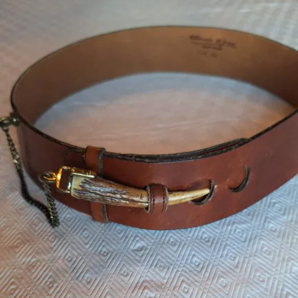 Leather Belt with Bone latch - Picture 2 of 12
